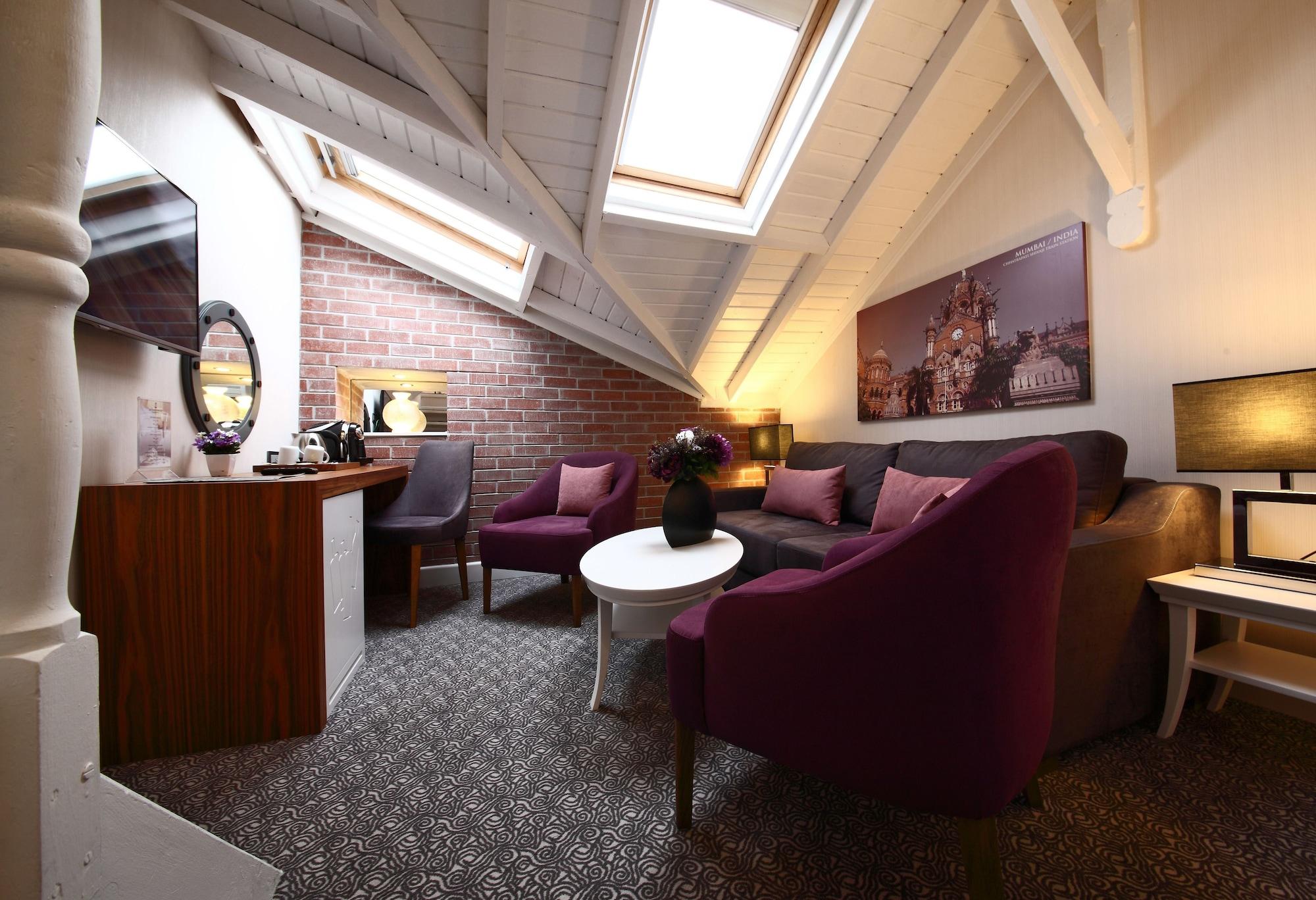 Montania Special Class Hotel Муданья Экстерьер фото