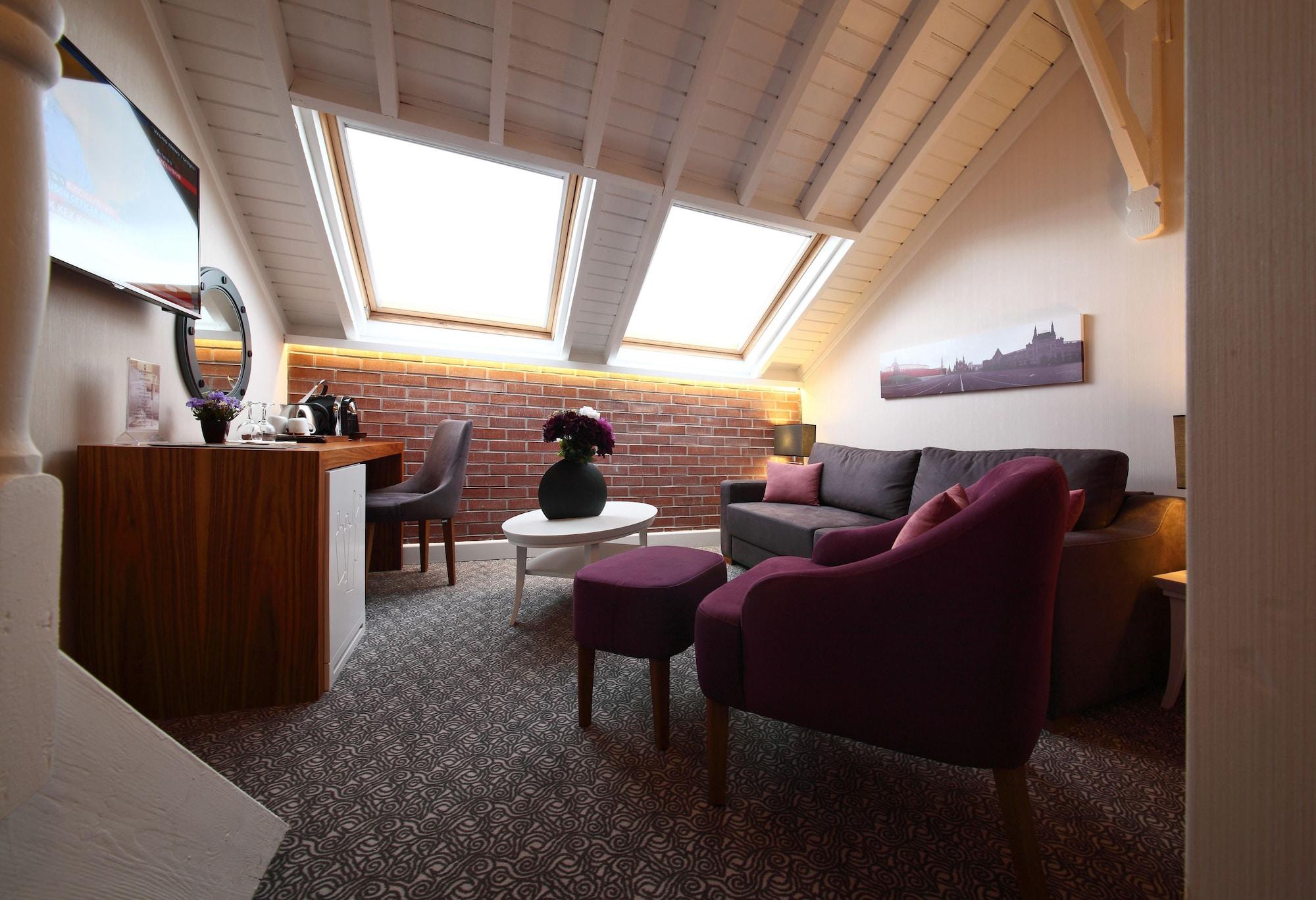 Montania Special Class Hotel Муданья Экстерьер фото
