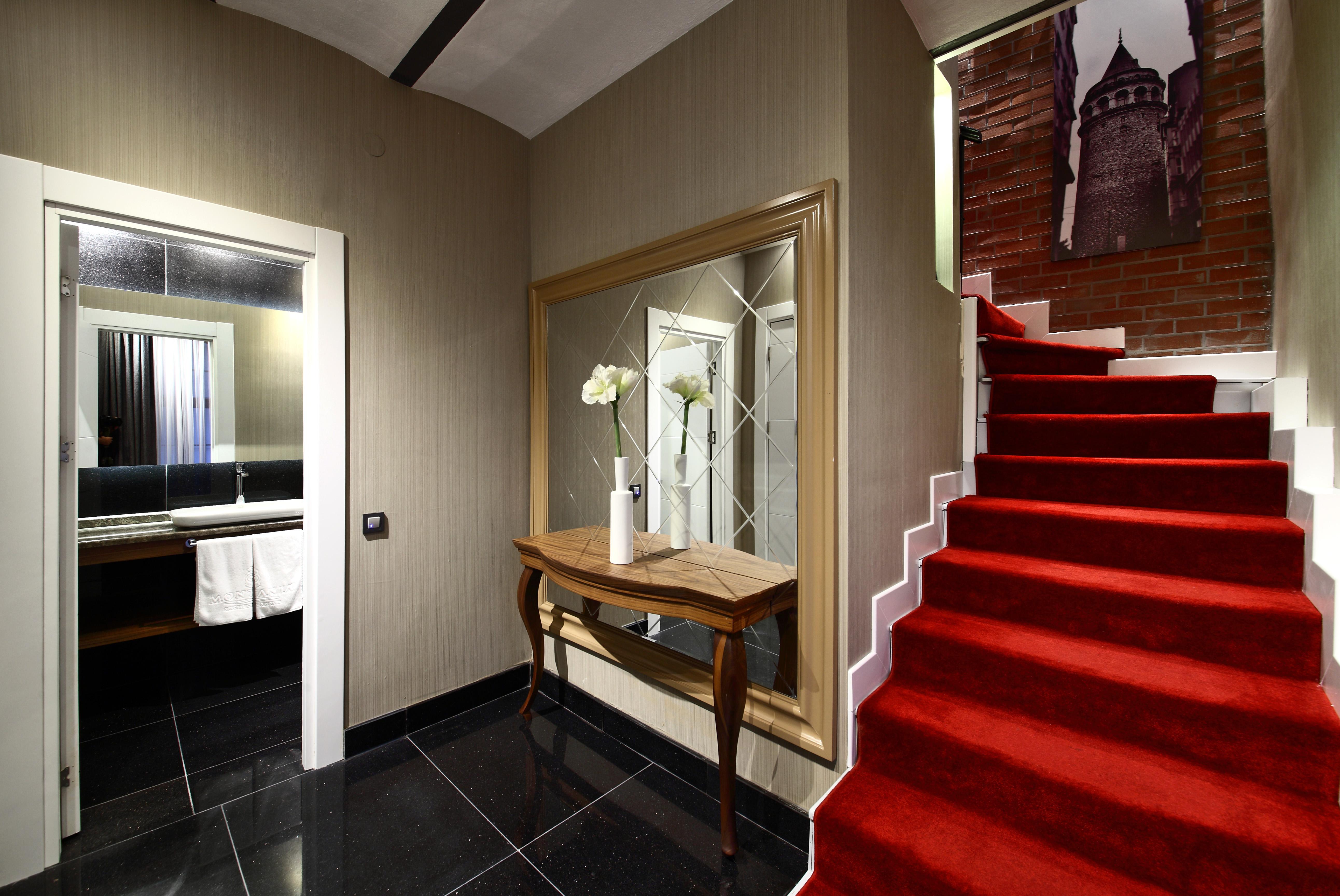 Montania Special Class Hotel Муданья Экстерьер фото