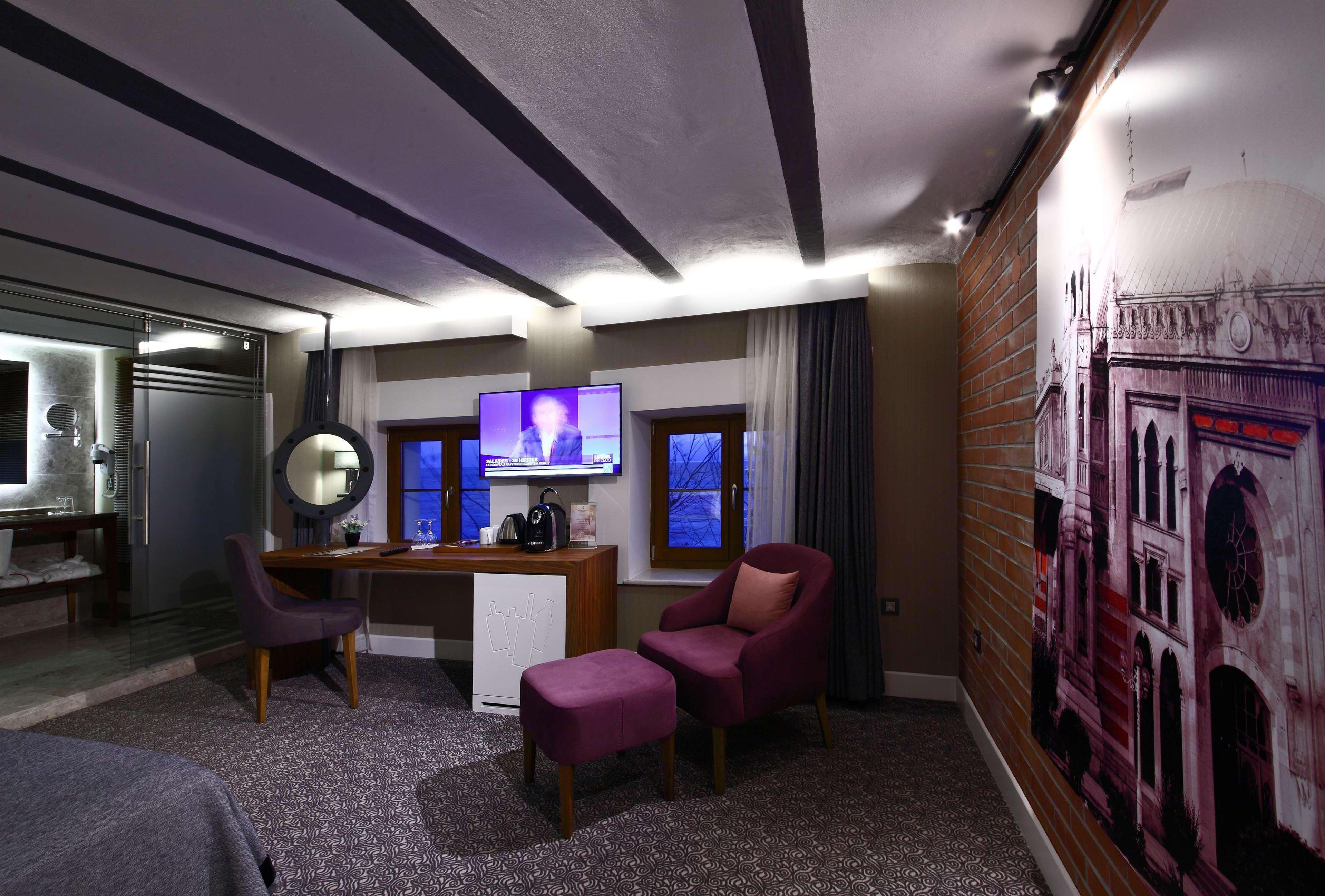 Montania Special Class Hotel Муданья Экстерьер фото